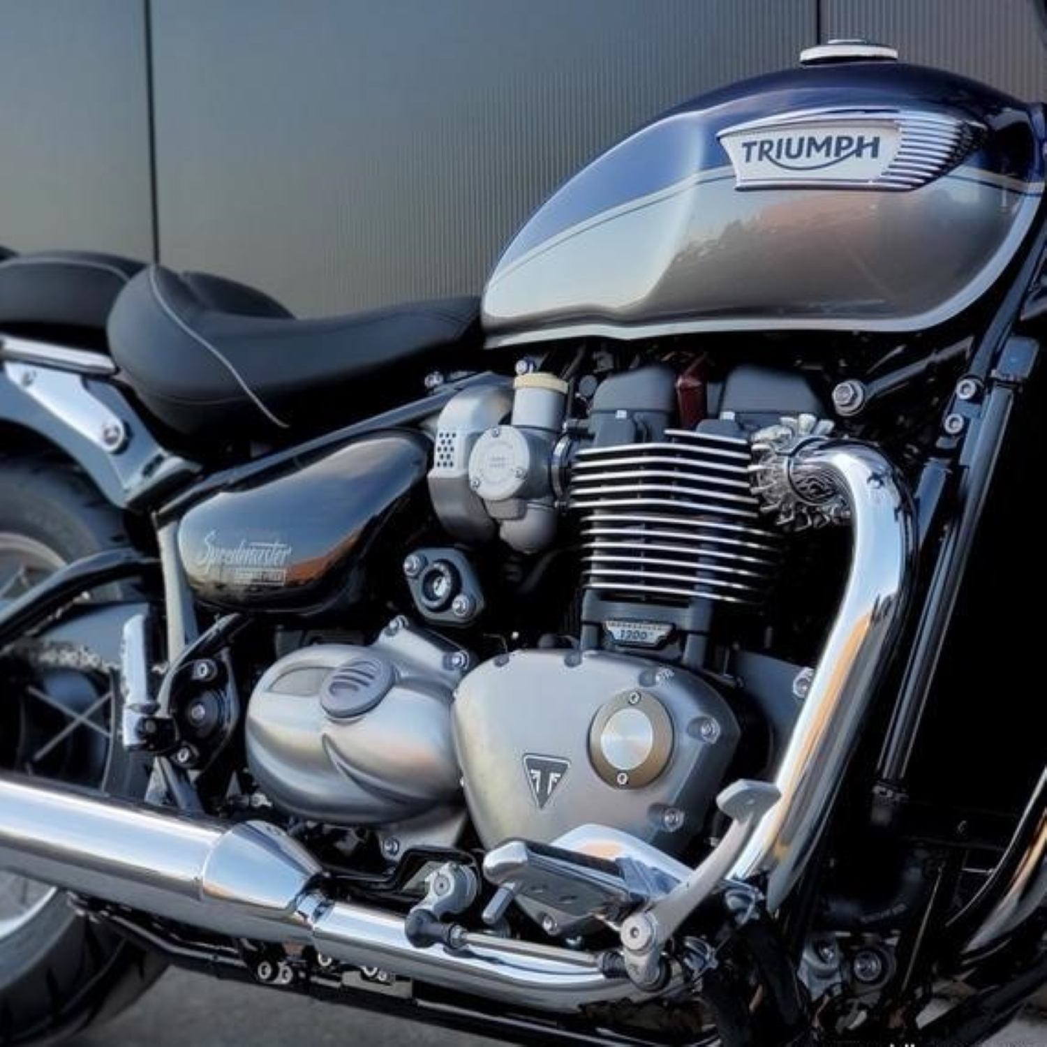 Triumph Silver Ice (code MP) Paint Product